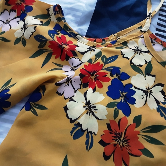 Casual woman blouse, short sleeves, 100 % Polyester - Picture 4 of 4